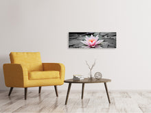 Laden Sie das Bild in den Galerie-Viewer, Leinwandbild Panorama Die Kunst der Seerose