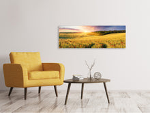 Laden Sie das Bild in den Galerie-Viewer, Leinwandbild Panorama Ein Blumenfeld bei Sonnenaufgang