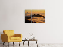 Laden Sie das Bild in den Galerie-Viewer, Leinwandbild 3-teilig Nebulös in den Bergen