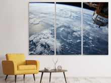 Laden Sie das Bild in den Galerie-Viewer, Leinwandbild 3-teilig Satelliten Bild