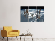 Laden Sie das Bild in den Galerie-Viewer, Leinwandbild 3-teilig Ein Satellit