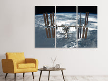 Laden Sie das Bild in den Galerie-Viewer, Leinwandbild 3-teilig Ein Satellit
