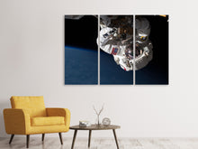 Laden Sie das Bild in den Galerie-Viewer, Leinwandbild 3-teilig Astronaut in XL