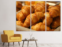Laden Sie das Bild in den Galerie-Viewer, Leinwandbild 3-teilig Frische Croissants