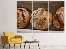 Laden Sie das Bild in den Galerie-Viewer, Leinwandbild 3-teilig Frische Roggenbrötchen