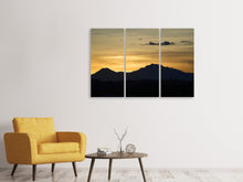 Laden Sie das Bild in den Galerie-Viewer, Leinwandbild 3-teilig Der Sonnenaufgang in den Bergen