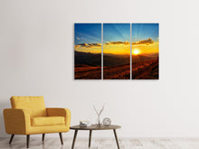 Laden Sie das Bild in den Galerie-Viewer, Leinwandbild 3-teilig Sonnenuntergang in der Welt der Berge