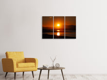 Laden Sie das Bild in den Galerie-Viewer, Leinwandbild 3-teilig Traumhafter Sonnenuntergang am Strand