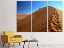 Laden Sie das Bild in den Galerie-Viewer, Leinwandbild 3-teilig Wüstenwanderung in Namibia