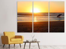 Laden Sie das Bild in den Galerie-Viewer, Leinwandbild 3-teilig Der einsame Surfer