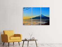 Laden Sie das Bild in den Galerie-Viewer, Leinwandbild 3-teilig Imposanter Fujisan