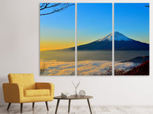 Laden Sie das Bild in den Galerie-Viewer, Leinwandbild 3-teilig Imposanter Fujisan