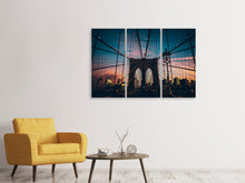 Laden Sie das Bild in den Galerie-Viewer, Leinwandbild 3-teilig Brooklyn Bridge im Abendlicht