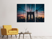 Laden Sie das Bild in den Galerie-Viewer, Leinwandbild 3-teilig Brooklyn Bridge im Abendlicht