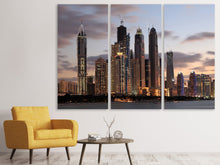 Laden Sie das Bild in den Galerie-Viewer, Leinwandbild 3-teilig Skyline Dubai bei Sonnenuntergang