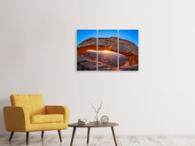Laden Sie das Bild in den Galerie-Viewer, Leinwandbild 3-teilig Sonnenuntergang am Mesa Arch