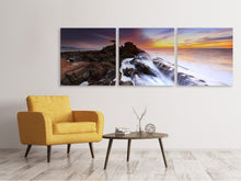 Laden Sie das Bild in den Galerie-Viewer, Panorama Leinwandbild 3-teilig Naturgewalt Wasser