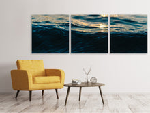 Laden Sie das Bild in den Galerie-Viewer, Panorama Leinwandbild 3-teilig Die Wasseroberfläche
