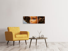 Laden Sie das Bild in den Galerie-Viewer, Panorama Leinwandbild 3-teilig Puppengesicht