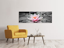 Laden Sie das Bild in den Galerie-Viewer, Panorama Leinwandbild 3-teilig Die Kunst der Seerose