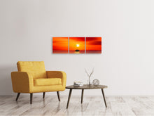 Laden Sie das Bild in den Galerie-Viewer, Panorama Leinwandbild 3-teilig Ein Fischer im Sonnenuntergang