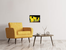 Laden Sie das Bild in den Galerie-Viewer, Leinwandbild Gelbe Tulpen in der Natur