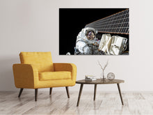 Laden Sie das Bild in den Galerie-Viewer, Leinwandbild Astronaut bei der Arbeit