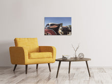 Laden Sie das Bild in den Galerie-Viewer, Leinwandbild Farbenfroher Oldtimer