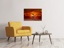 Laden Sie das Bild in den Galerie-Viewer, Leinwandbild Der Schmetterling im Abendlicht