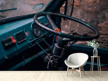 Laden Sie das Bild in den Galerie-Viewer, Fototapete Alte Fahrzeug Kabine