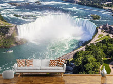 Laden Sie das Bild in den Galerie-Viewer, Fototapete Atemberaubender Wasserfall