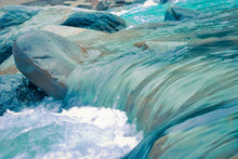 Laden Sie das Bild in den Galerie-Viewer, Fototapete Dem Wasser so nah