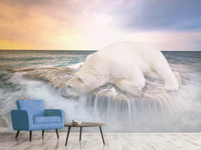 Laden Sie das Bild in den Galerie-Viewer, Fototapete Der Eisbär und das Meer
