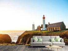 Laden Sie das Bild in den Galerie-Viewer, Fototapete Der Leuchtturm bei Sonnenaufgang