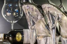 Laden Sie das Bild in den Galerie-Viewer, Fototapete Die High Heels