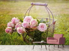 Laden Sie das Bild in den Galerie-Viewer, Fototapete Ein Korb voller Rosen