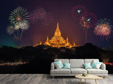 Laden Sie das Bild in den Galerie-Viewer, Fototapete Feuerwerk am Tempel