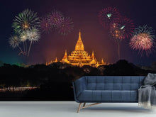 Laden Sie das Bild in den Galerie-Viewer, Fototapete Feuerwerk am Tempel