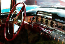 Laden Sie das Bild in den Galerie-Viewer, Fototapete Interieur eine Oldtimers