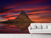 Laden Sie das Bild in den Galerie-Viewer, Fototapete Kirkjufell bei Sonnenuntergang