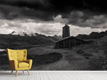 Laden Sie das Bild in den Galerie-Viewer, Fototapete Kleine Kirche im Gebirge