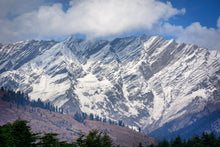 Laden Sie das Bild in den Galerie-Viewer, Fototapete Manali Indien