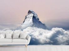 Laden Sie das Bild in den Galerie-Viewer, Fototapete Matterhorn in Wolken