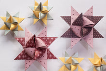 Laden Sie das Bild in den Galerie-Viewer, Fototapete Origami Bunte Sterne