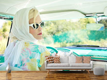 Laden Sie das Bild in den Galerie-Viewer, Fototapete Retro Lady