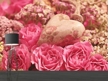 Laden Sie das Bild in den Galerie-Viewer, Fototapete Romantische Rosen mit Herz