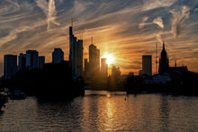 Laden Sie das Bild in den Galerie-Viewer, Fototapete Sonnenuntergang an der Skyline