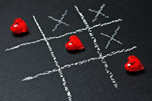 Laden Sie das Bild in den Galerie-Viewer, Fototapete Tic tac toe Liebe