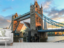 Laden Sie das Bild in den Galerie-Viewer, Fototapete Tower Bridge in der Abenddämmerung