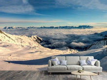 Laden Sie das Bild in den Galerie-Viewer, Fototapete Über den Wolken im Schnee